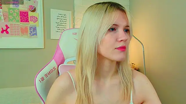 NellieLoyns online show from December 2025 05:19:02 PM