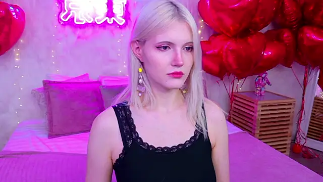 NellieLoyns online show from February 2026 05:05:02 PM