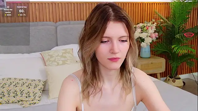 NellieLoyns online show from June 2026 05:24:02 PM