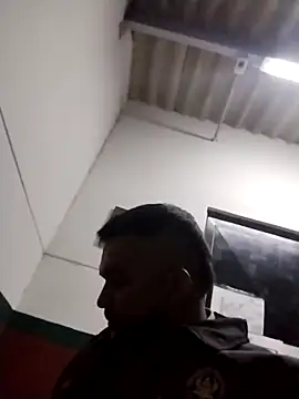 Snapshot of Andres291030 chatting on February 2026 05:56:02 AM Andres291030 online show from February 2026 05:56:02 AM