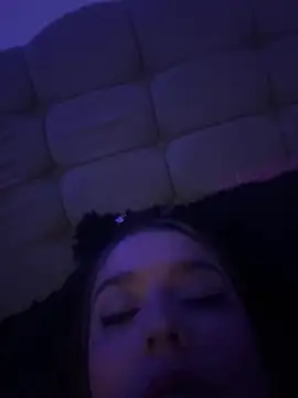 Snapshot of BlueStoneX chatting on February 2025 09:08:02 AM BlueStoneX online show from February 2025 09:08:02 AM