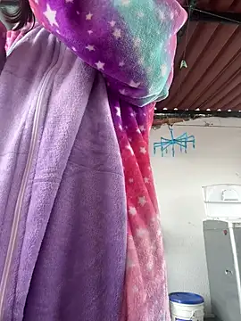 Snapshot of BlueStoneX chatting on February 2025 03:49:01 PM BlueStoneX online show from February 2025 03:49:01 PM