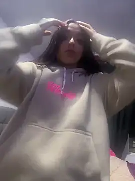 Snapshot of BlueStoneX chatting on February 2025 10:37:02 AM BlueStoneX online show from February 2025 10:37:02 AM