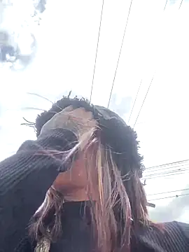 Snapshot of BlueStoneX chatting on October 2025 06:19:02 PM BlueStoneX online show from October 2025 06:19:02 PM