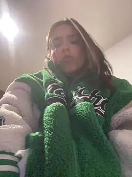 Snapshot of BlueStoneX chatting on October 2025 07:10:02 AM BlueStoneX online show from October 2025 07:10:02 AM