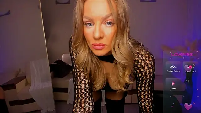Oliva Candy online show from June 2026 06:57:02 PM