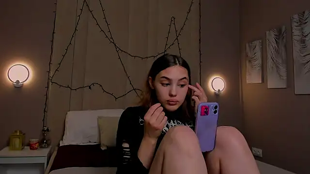 Snapshot of AngelicaKleee chatting on September 2025 01:39:02 AM AngelicaKleee online show from September 2025 01:39:02 AM