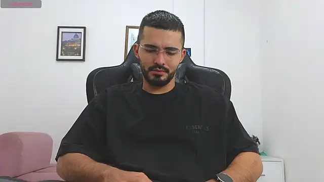 Massimoo 07 online show from December 2025 04:12:02 PM