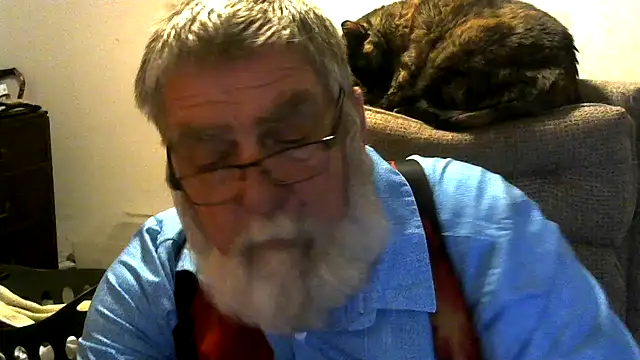 Snapshot of viejo_oso chatting on April 2026 03:23:02 AM viejo oso online show from April 2026 03:23:02 AM