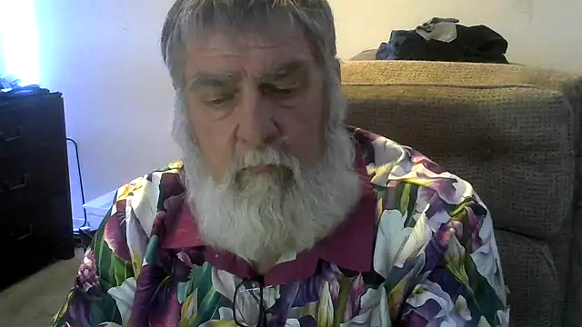 Snapshot of viejo_oso chatting on May 2026 06:18:01 AM viejo oso online show from May 2026 06:18:01 AM