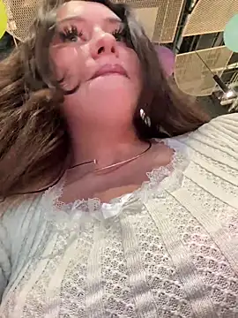 Snapshot of AndreaMood chatting on March 2025 07:21:02 AM AndreaMood online show from March 2025 07:21:02 AM