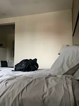 Snapshot of Dnasty408 chatting on September 2025 11:18:01 PM Dnasty408 online show from September 2025 11:18:01 PM