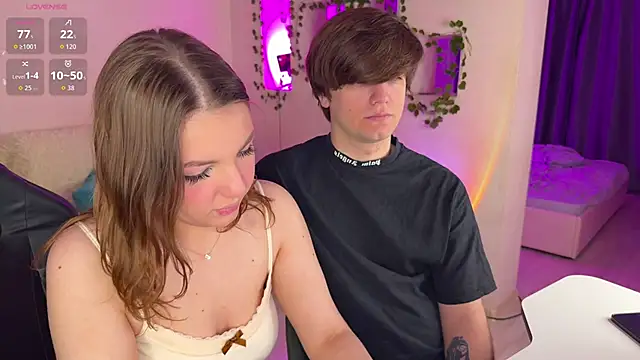 RobertAndLinela online show from December 2025 05:35:01 AM