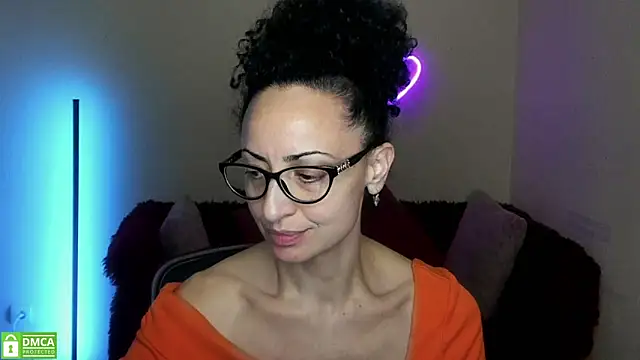 Arianasweety23 online show from September 2025 05:24:01 PM