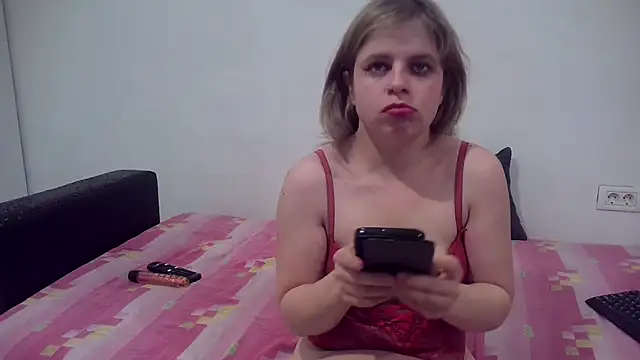 Snapshot of Sweet_bluegirl24 chatting on February 2025 11:13:02 PM Sweet bluegirl24 online show from February 2025 11:13:02 PM