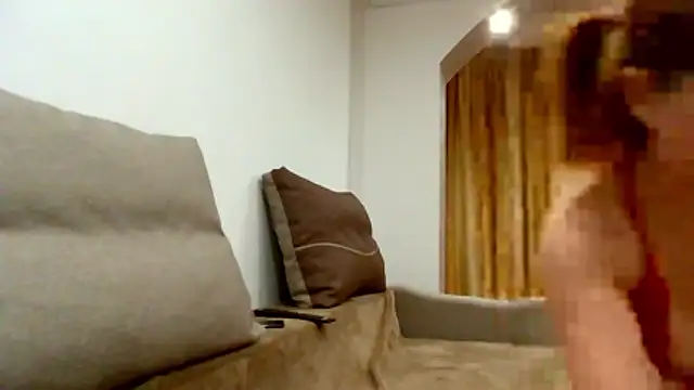 Snapshot of Sweet_bluegirl24 chatting on February 2026 08:14:02 PM Sweet bluegirl24 online show from February 2026 08:14:02 PM