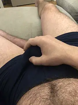 Snapshot of 22TT2295 chatting on December 2024 04:16:02 AM 22TT2295 online show from December 2024 04:16:02 AM