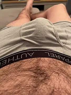 Snapshot of 22TT2295 chatting on March 2025 04:43:01 AM 22TT2295 online show from March 2025 04:43:01 AM