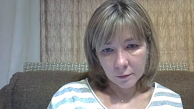 Snapshot of EllaJohnsonX chatting on December 2024 03:57:01 PM EllaJohnsonX online show from December 2024 03:57:01 PM