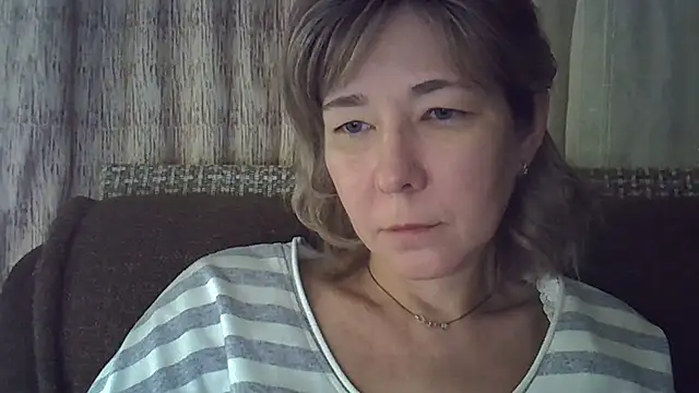 Snapshot of EllaJohnsonX chatting on January 2025 08:14:02 PM EllaJohnsonX online show from January 2025 08:14:02 PM