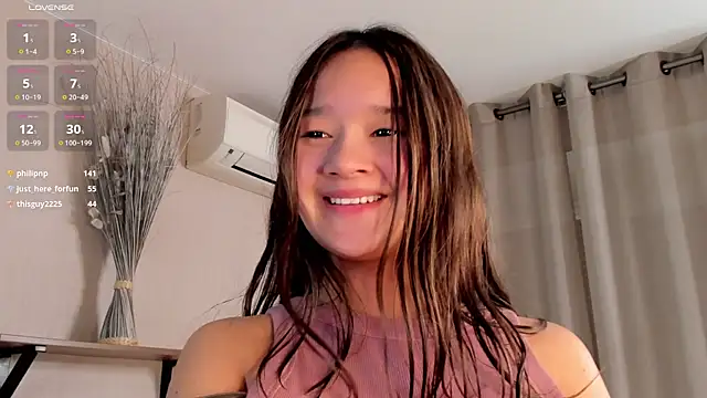 Maekko online show from February 2025 07:05:02 PM