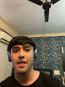 Snapshot of sunny49477 chatting on December 2024 04:33:02 AM sunny49477 online show from December 2024 04:33:02 AM