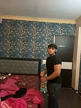 Snapshot of sunny49477 chatting on December 2024 07:43:01 PM sunny49477 online show from December 2024 07:43:01 PM