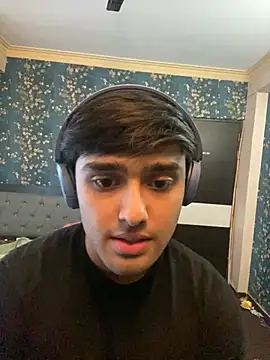 Snapshot of sunny49477 chatting on January 2025 08:06:02 AM sunny49477 online show from January 2025 08:06:02 AM