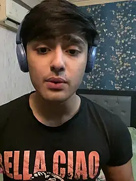 Snapshot of sunny49477 chatting on February 2025 01:51:01 PM sunny49477 online show from February 2025 01:51:01 PM