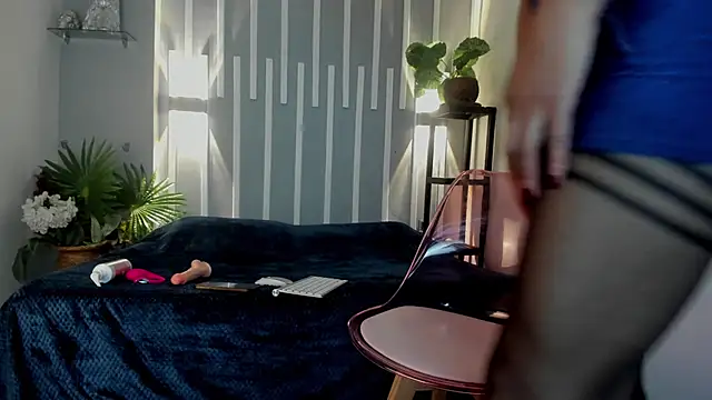 Samantha  cooper online show from March 2025 10:35:02 AM