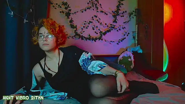 TrickyKitsune online show from March 2025 03:49:02 PM