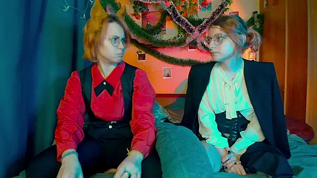 TrickyKitsune online show from January 2026 03:17:01 PM