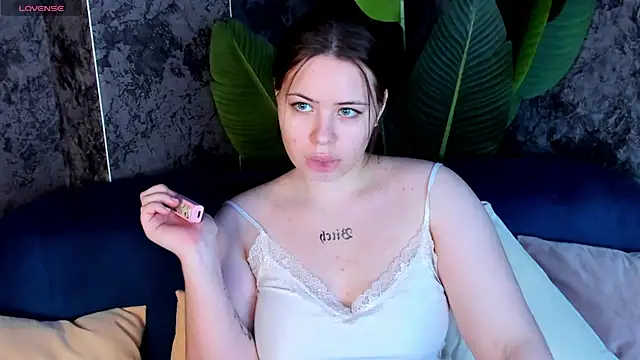 EricaElliott online show from October 2025 05:16:01 AM