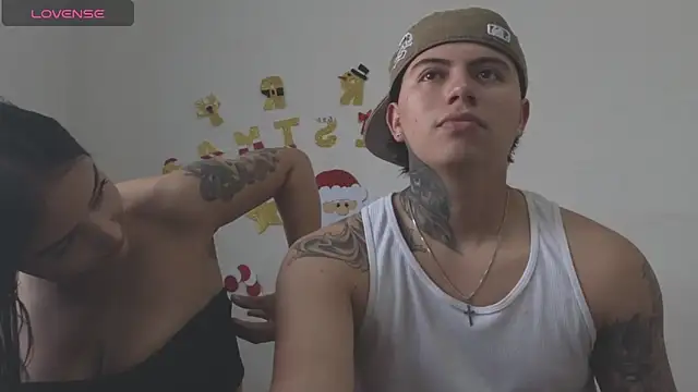 Snapshot of Thiago_x_Sahara chatting on November 2025 01:59:02 PM Thiago x Sahara online show from November 2025 01:59:02 PM