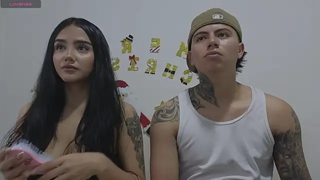 Snapshot of Thiago_x_Sahara chatting on December 2025 11:17:01 AM Thiago x Sahara online show from December 2025 11:17:01 AM