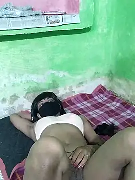 Coupleshow47 online show from September 2025 10:32:02 PM