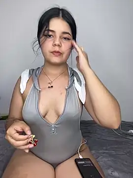 pretty angela1 online show from March 2025 02:28:02 AM