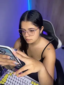 pretty angela1 online show from May 2026 10:17:01 PM