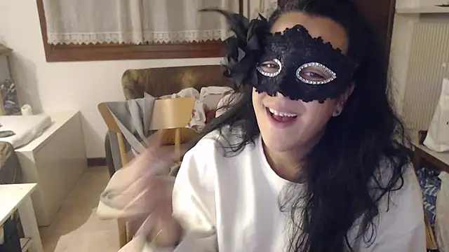 Snapshot of LasolitaAuri chatting on March 2025 03:56:01 AM LasolitaAuri online show from March 2025 03:56:01 AM