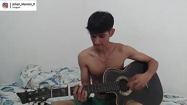 Snapshot of Johan_Mancini_R chatting on January 2025 07:13:02 PM Johan Mancini R online show from January 2025 07:13:02 PM