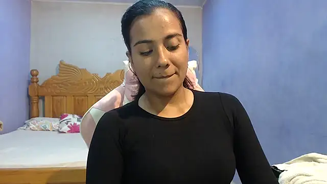 Coral0403 online show from March 2026 12:06:01 AM