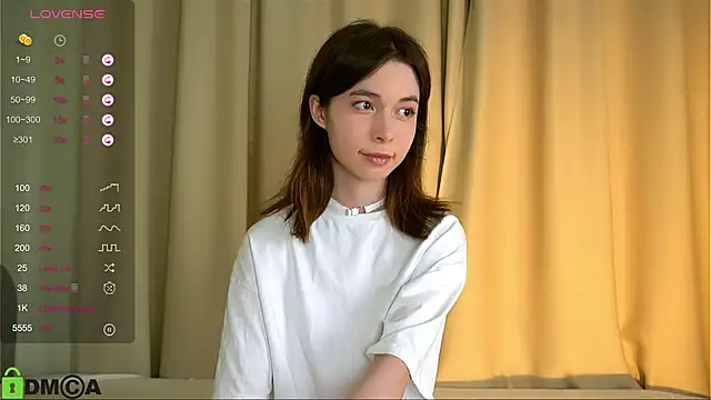 Snapshot of LittleOriana chatting on February 2025 09:16:01 PM LittleOriana online show from February 2025 09:16:01 PM