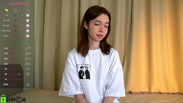 Snapshot of LittleOriana chatting on February 2025 11:15:02 PM LittleOriana online show from February 2025 11:15:02 PM