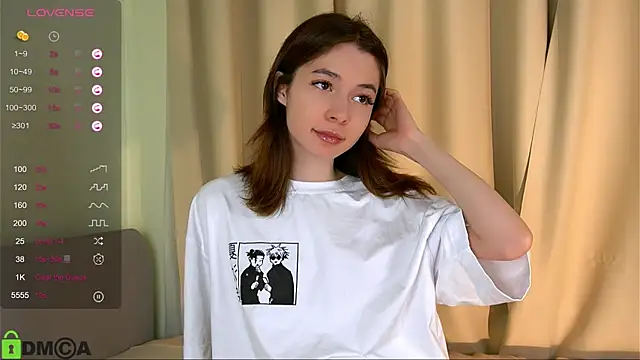 Snapshot of LittleOriana chatting on March 2025 01:22:01 AM LittleOriana online show from March 2025 01:22:01 AM