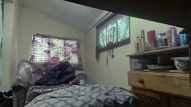 poesnuus999 online show from September 2025 10:51:02 AM