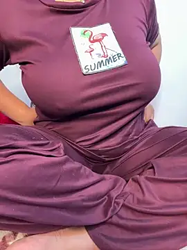 Snapshot of tanvihot2 chatting on February 2025 02:04:02 PM tanvihot2 online show from February 2025 02:04:02 PM