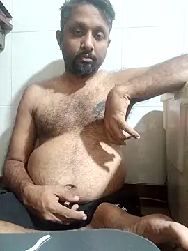 Snapshot of carria_homes chatting on December 2025 07:43:02 PM carria homes online show from December 2025 07:43:02 PM