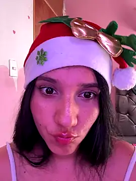 Snapshot of emmariders2 chatting on December 2025 03:28:02 PM emmariders2 online show from December 2025 03:28:02 PM