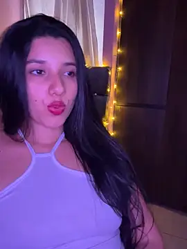 Snapshot of emmariders2 chatting on February 2026 09:18:02 PM emmariders2 online show from February 2026 09:18:02 PM