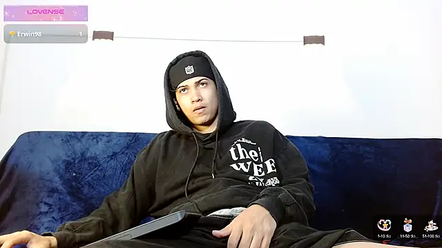 Br4ndxpimm online show from October 2025 01:33:02 PM